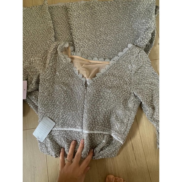 NWT JS Collections Metallic Scalloped Evening Dress maxi Long Sleeves Size 8 - Picture 9 of 9